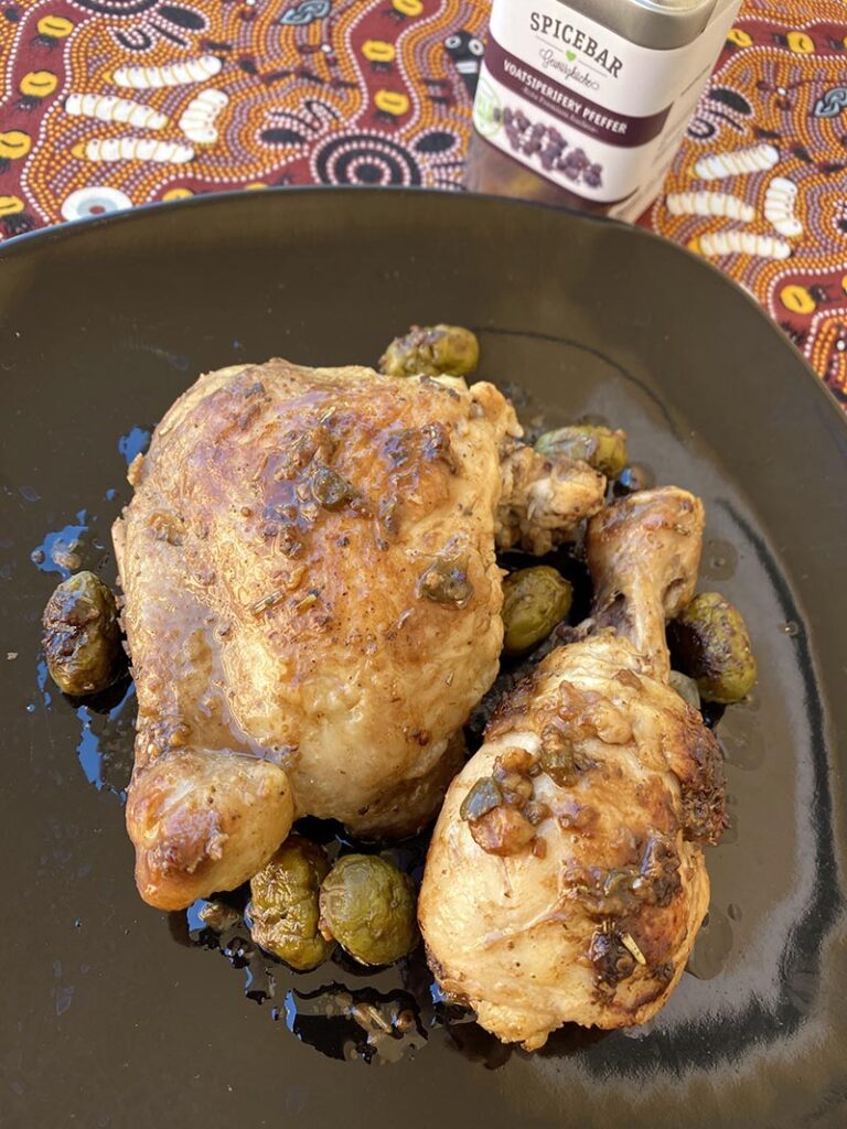 Pollo con olive capperi e acciughe all’aceto balsamico